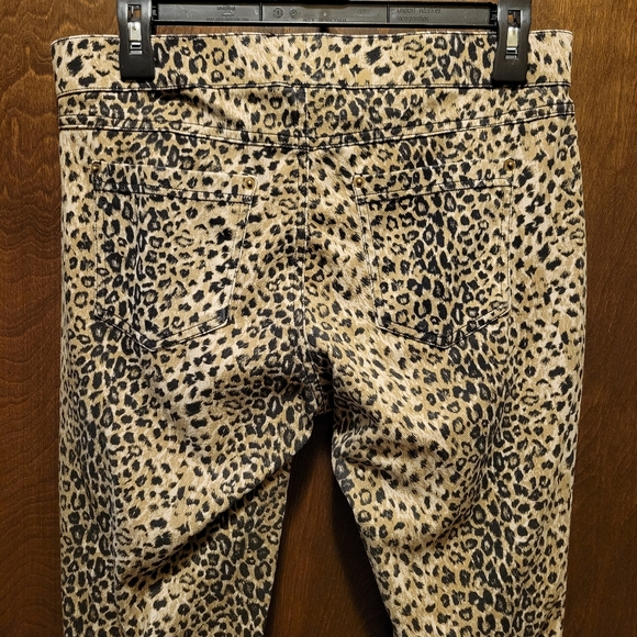 Leopard Print Pants - Picture 5 of 8